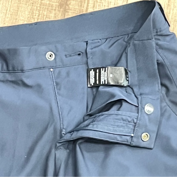 Greg Norman Men's Stretch Navy Blue Size 34 Golf Shorts Performance Inseam 10” - Picture 2 of 9